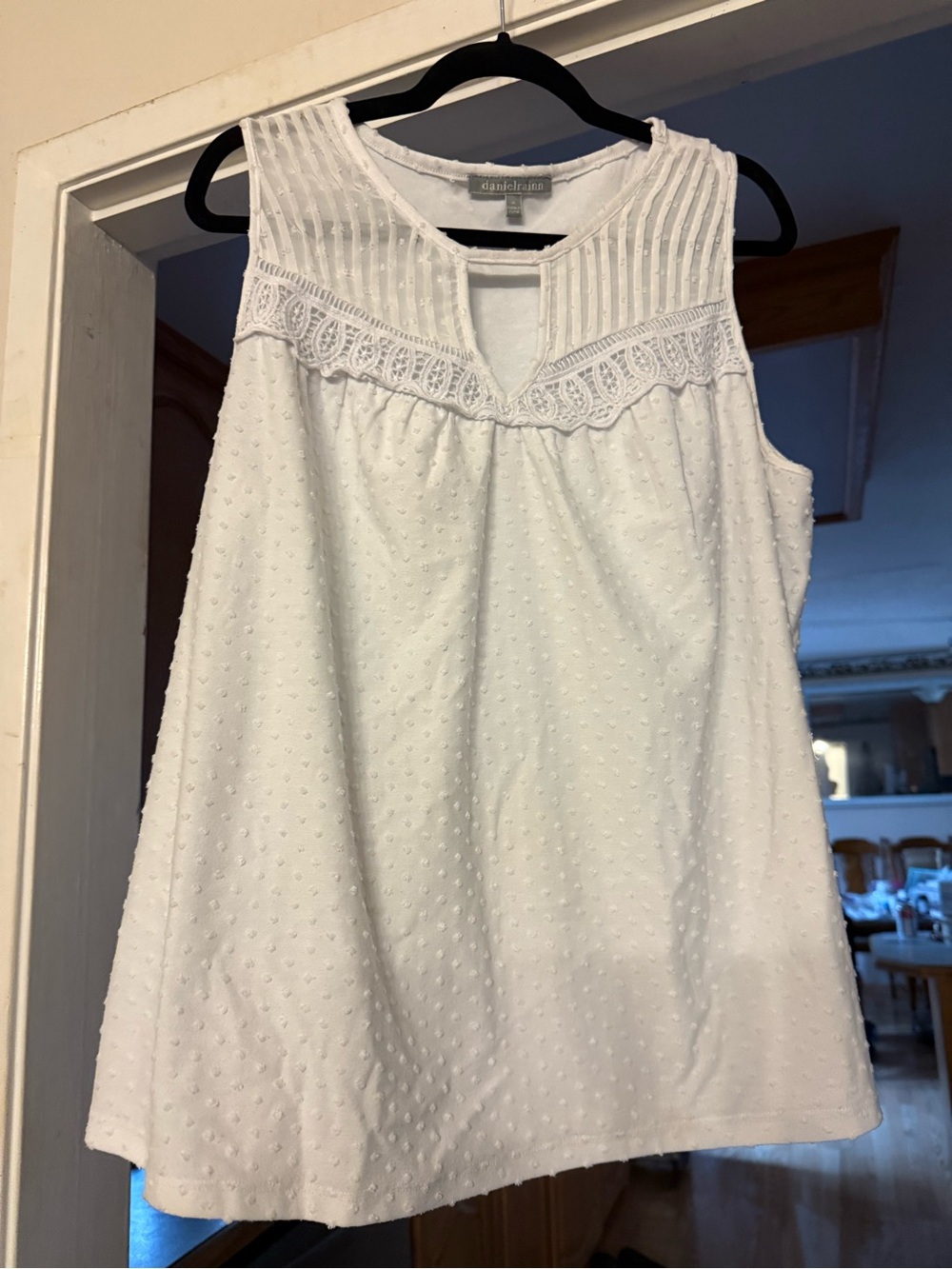 Daniel Rainn Ivory Textured Sleeveless Top